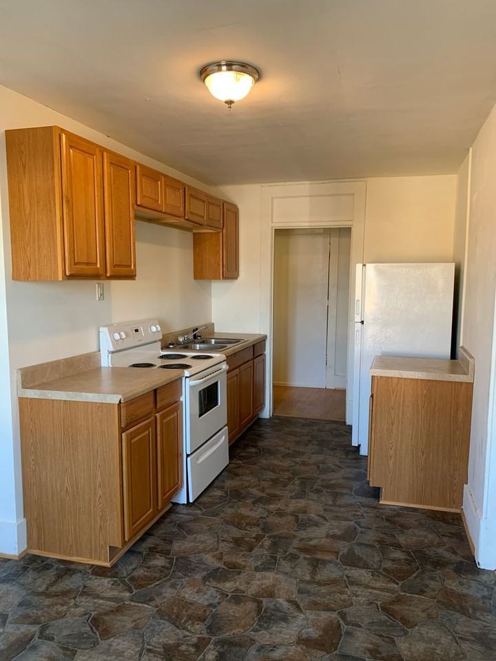 823 Main St #3 - Photo 2 of 11