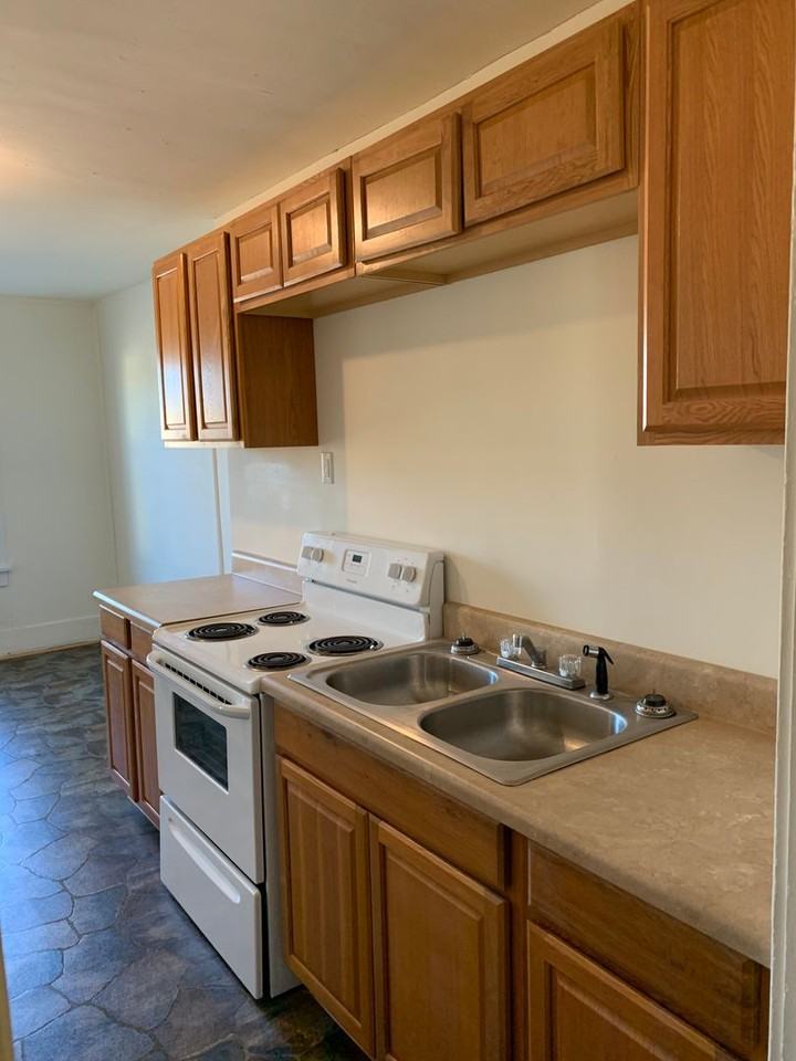 823 Main St #3 - Photo 4 of 11