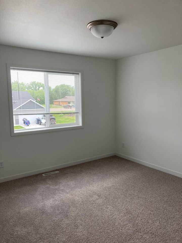 304B Torontos Ct - Photo 2 of 11