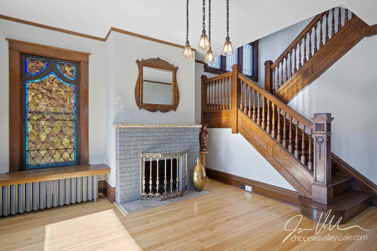 307 Dodge St - Photo 3 of 28