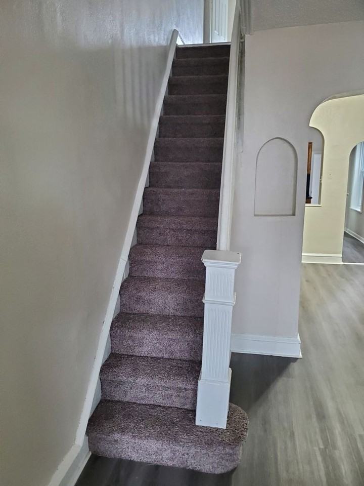 1937 E Tioga St - Photo 3 of 15