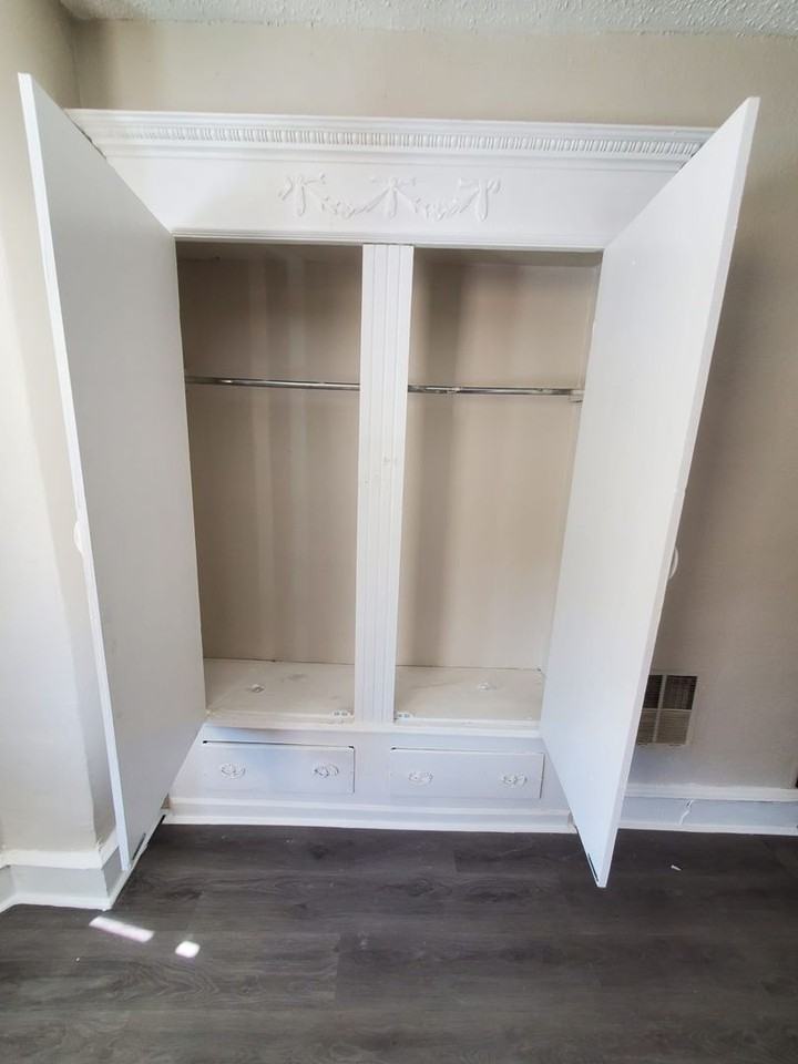 1937 E Tioga St - Photo 7 of 15