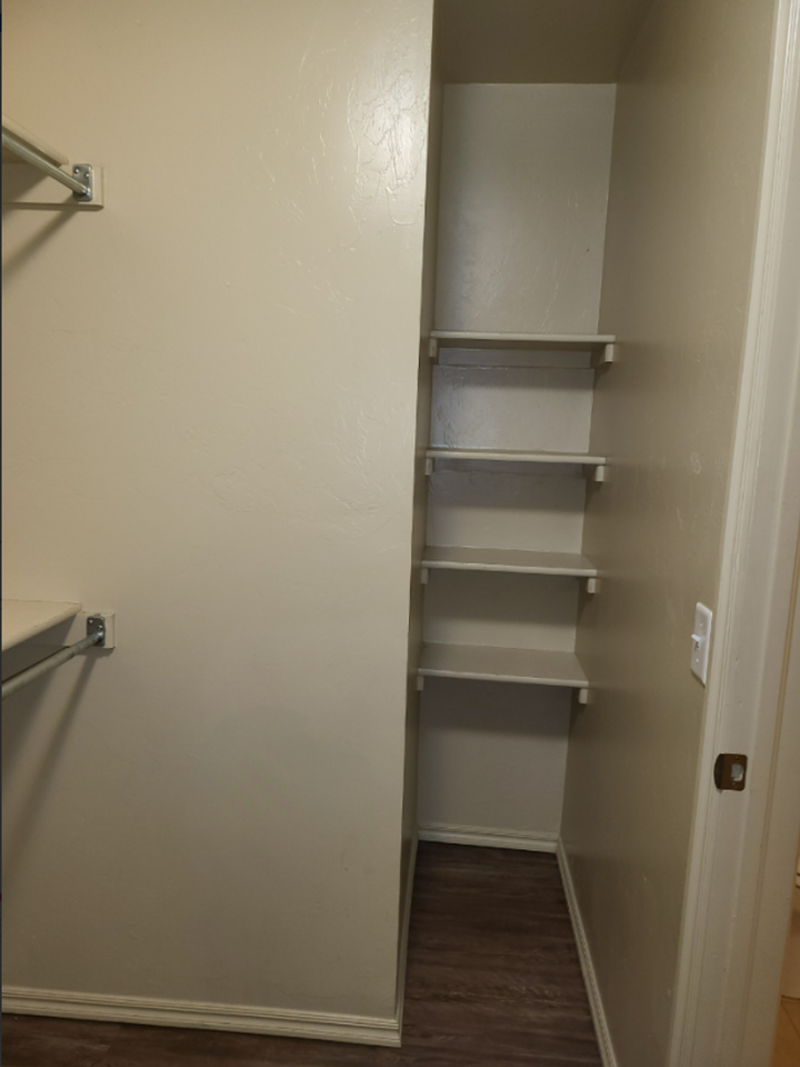 921 West Prairie Wind Way - Photo 2 of 24