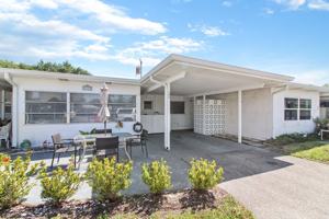 featured image of 109 109 E Field Ave - Beach Manor Villas