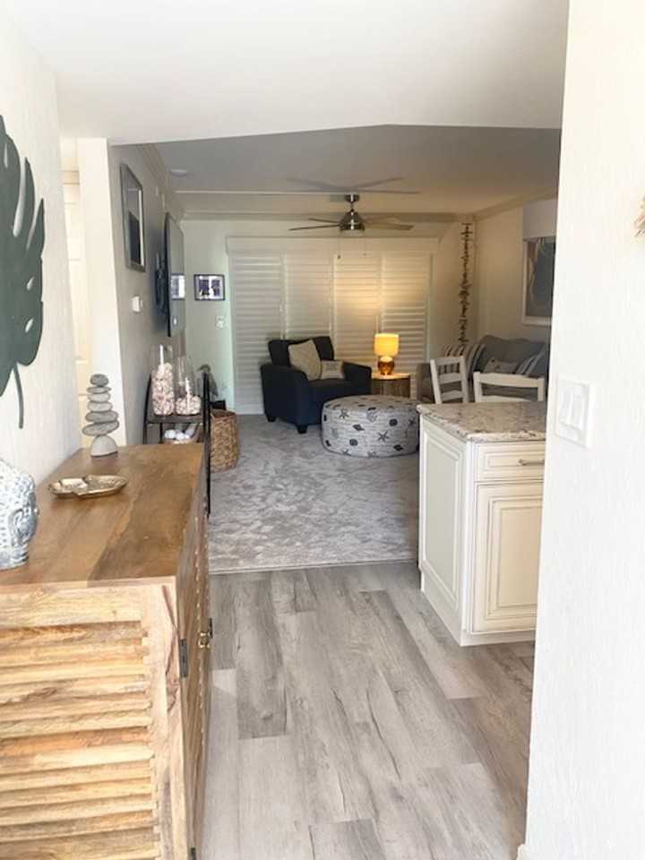 16007 Davis Rd - Photo 2 of 20