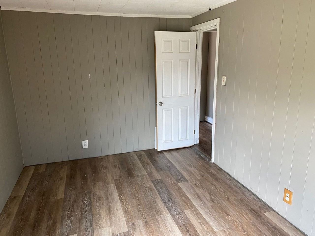 823 Superior St - Photo 5 of 20