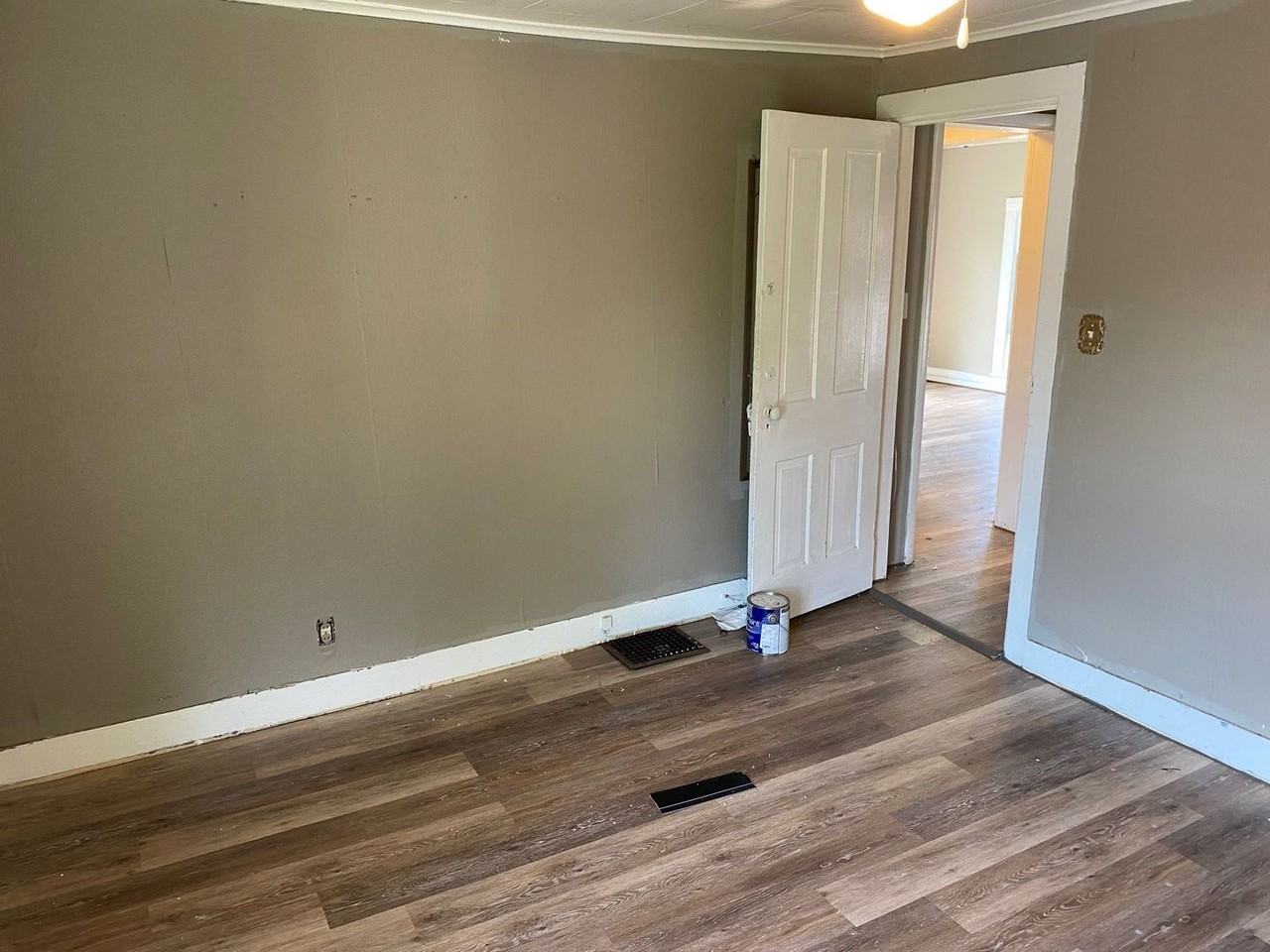 823 Superior St - Photo 6 of 20