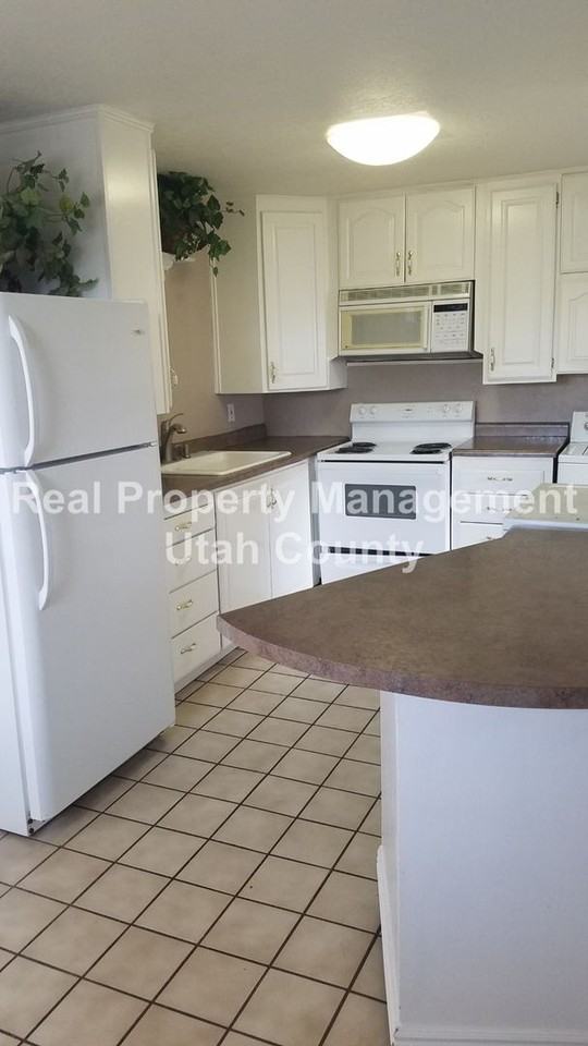 177 South 800 West - Photo 3 of 15