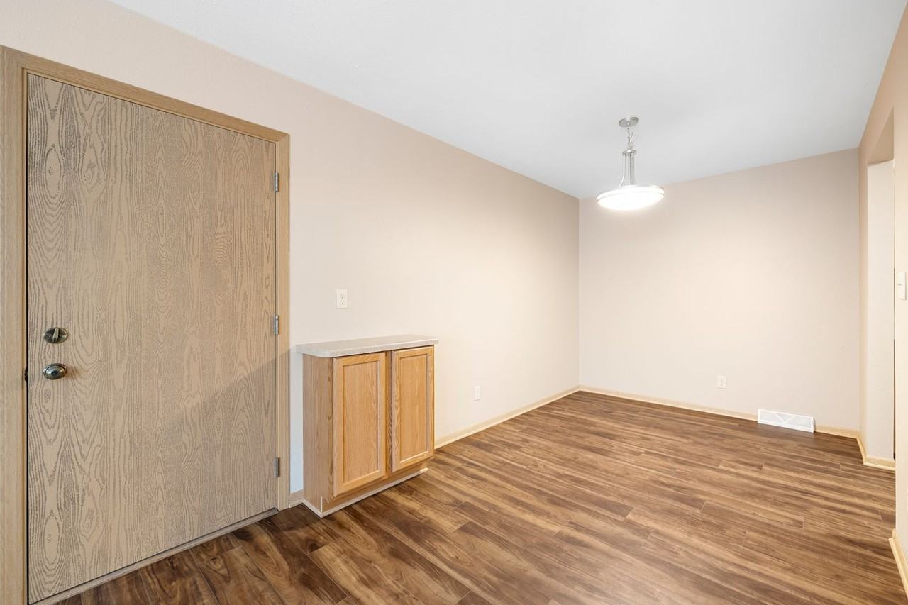 Country View Apartments - Photo 3 of 9