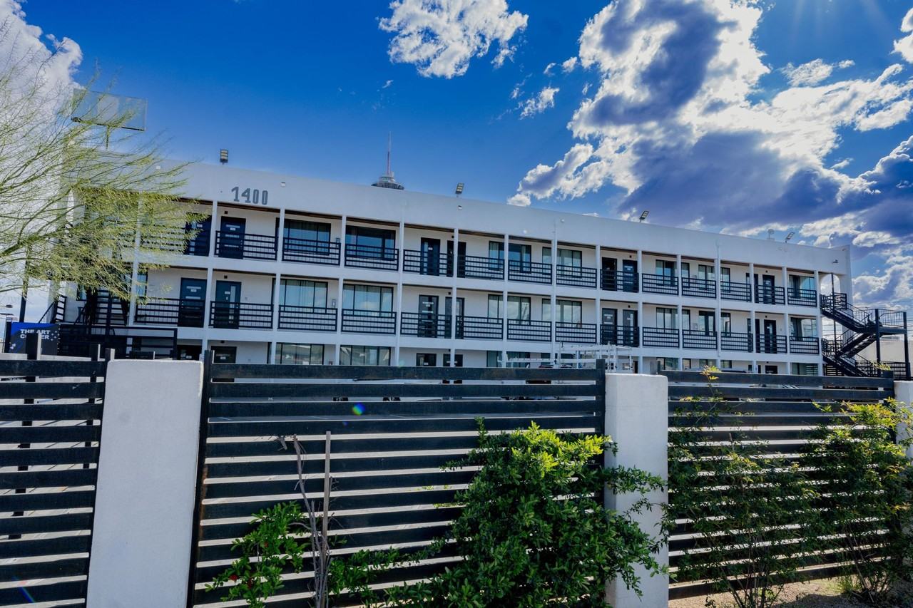 CUTE ARTS DISTRICT STUDIOS - Photo 2 of 9