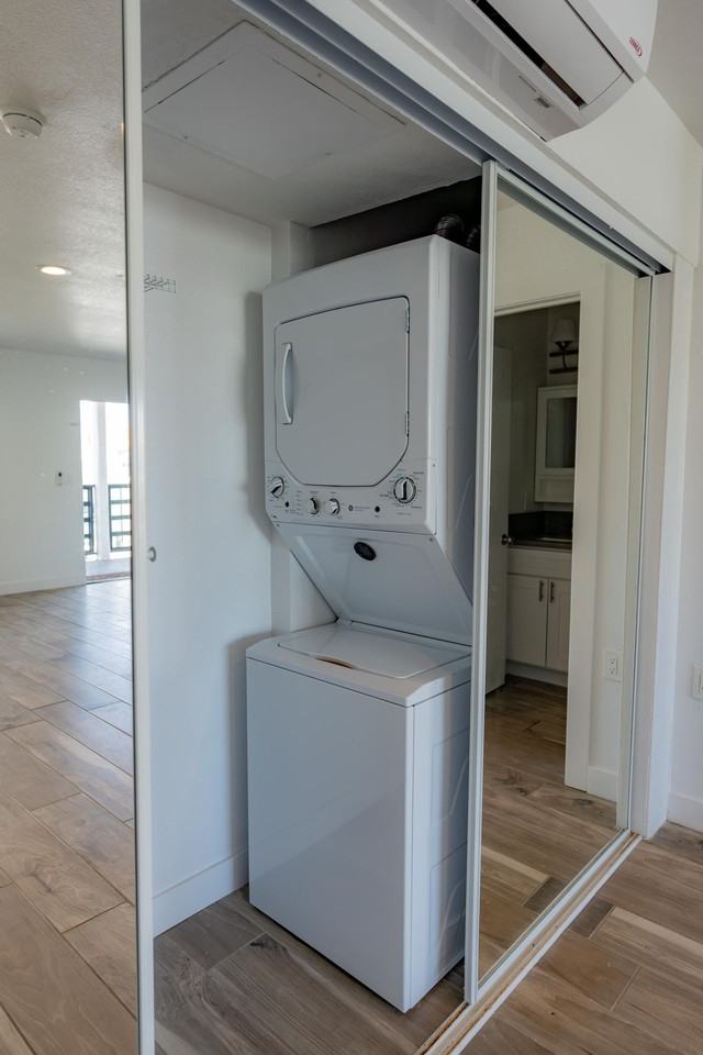 CUTE ARTS DISTRICT STUDIOS - Photo 7 of 9