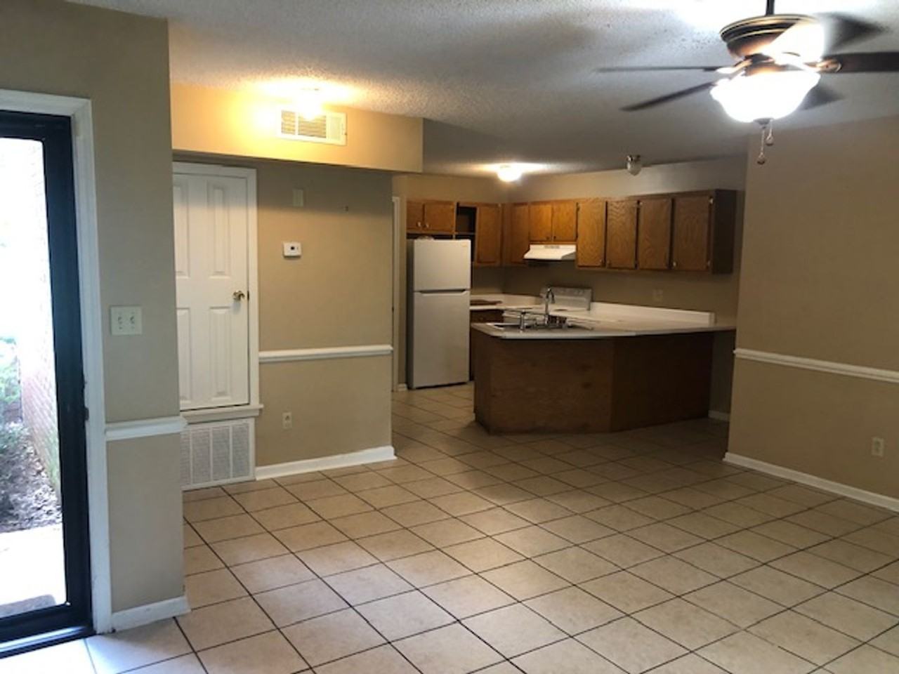 1805 Holmes St - Photo 3 of 7