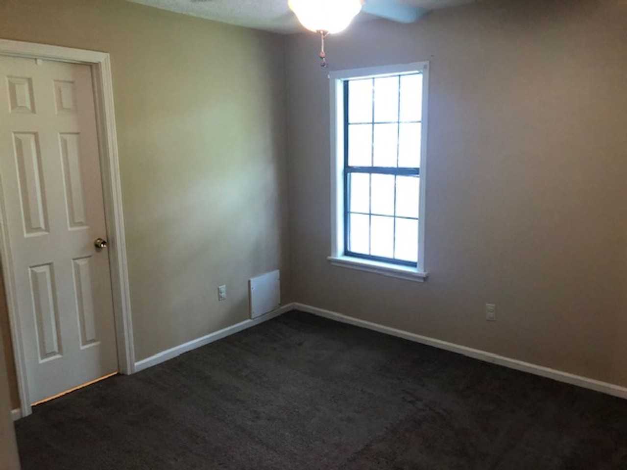 1805 Holmes St - Photo 5 of 7