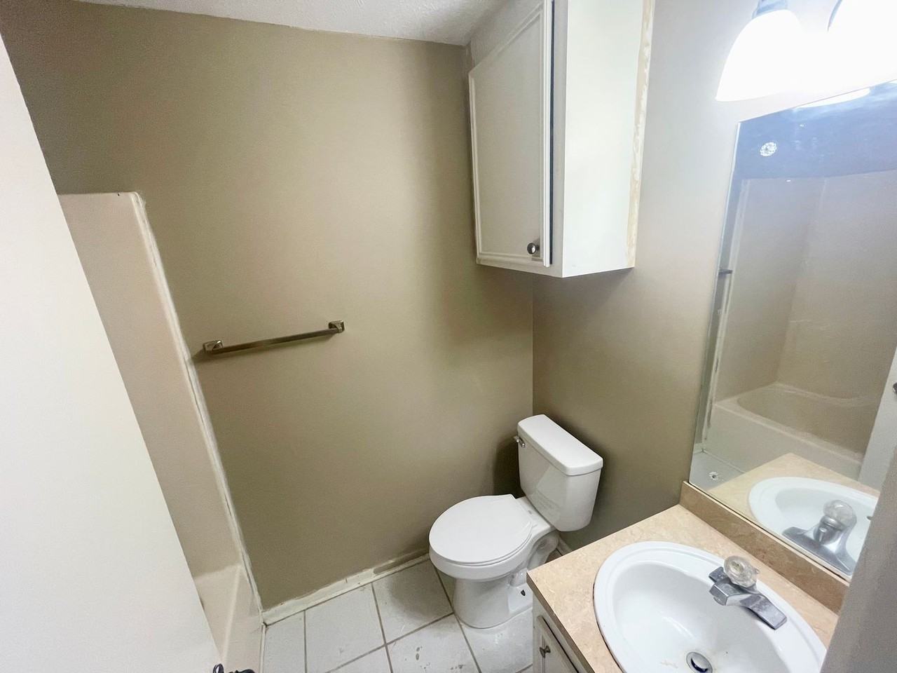 709 Bay Park Dr - Photo 7 of 9