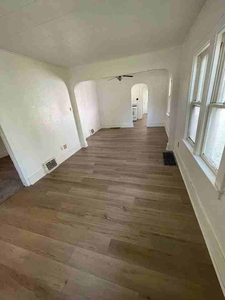 2902 Peters Ave - Photo 2 of 7