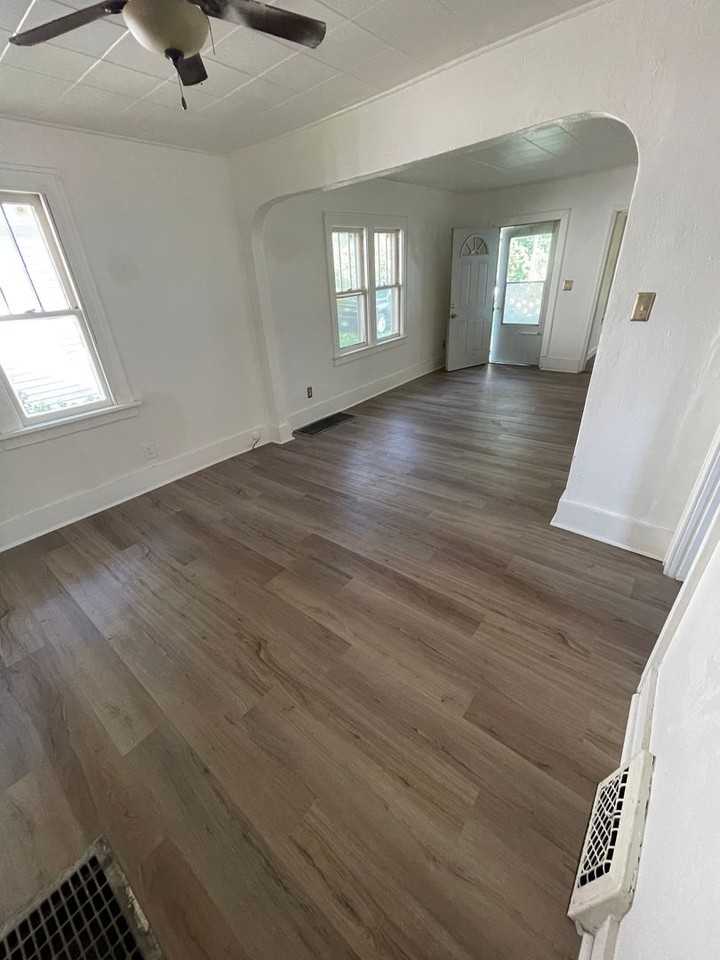 2902 Peters Ave - Photo 3 of 7