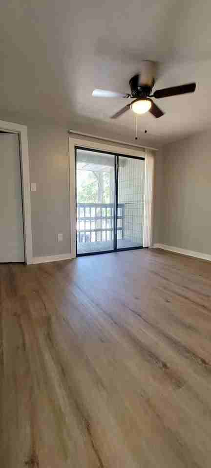 724 SW 69th St - Photo 3 of 4