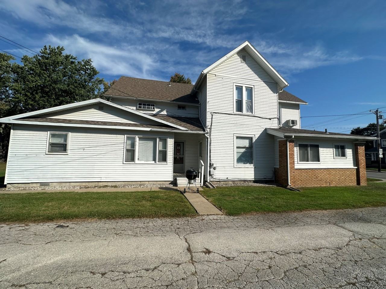 D. Nehlen House - Photo 2 of 4