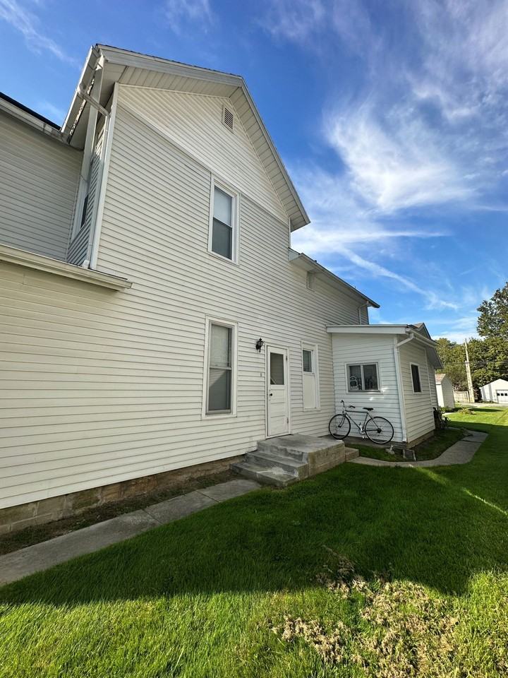 D. Nehlen House - Photo 4 of 4