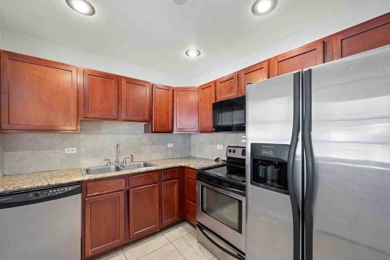 3021 Olive St - Photo 5 of 23