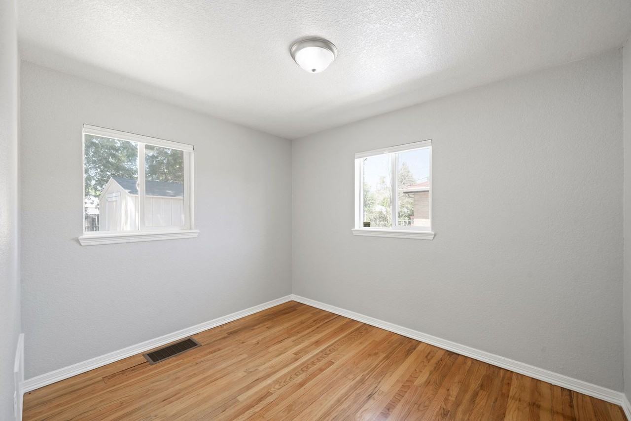 3021 Olive St - Photo 7 of 23