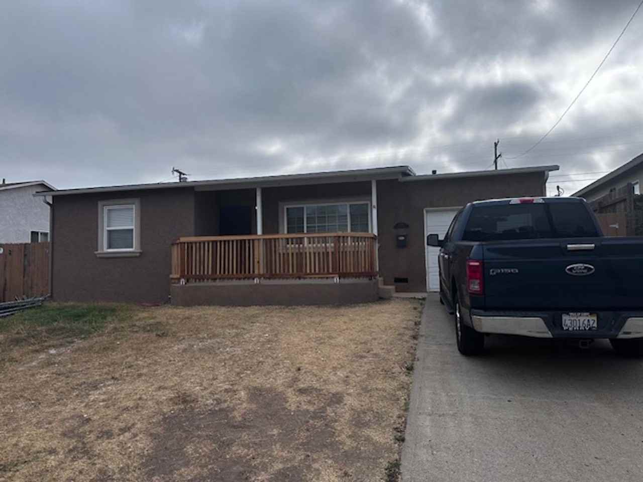 635 Claire Ave - Photo 2 of 15