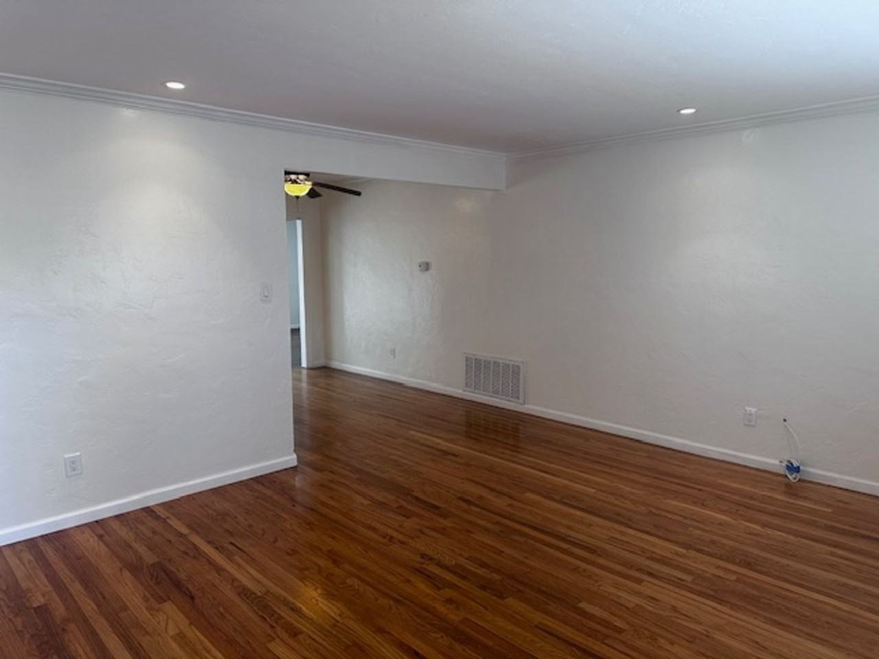 635 Claire Ave - Photo 3 of 15