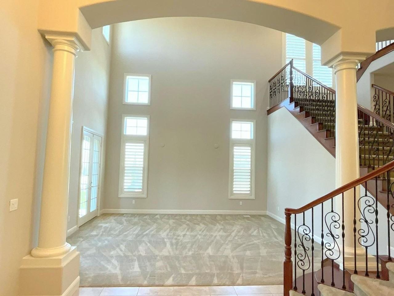 3315 Ashbourne Cir - Photo 4 of 50