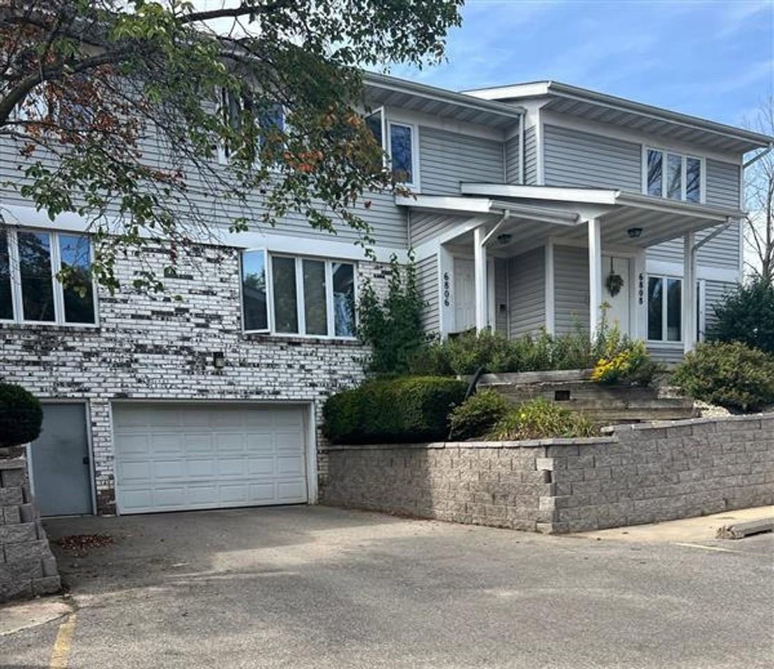 1st Month FREE and REDUCED rent on select few townhomes, hurry and apply before this opportunity slips away! - Photo 3 of 9