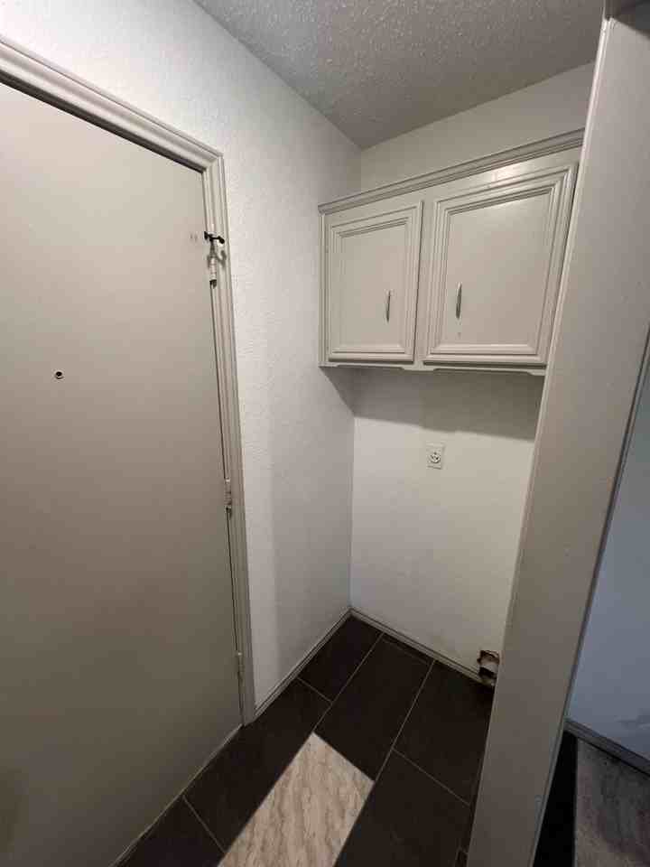 2218 86th St - Photo 4 of 19