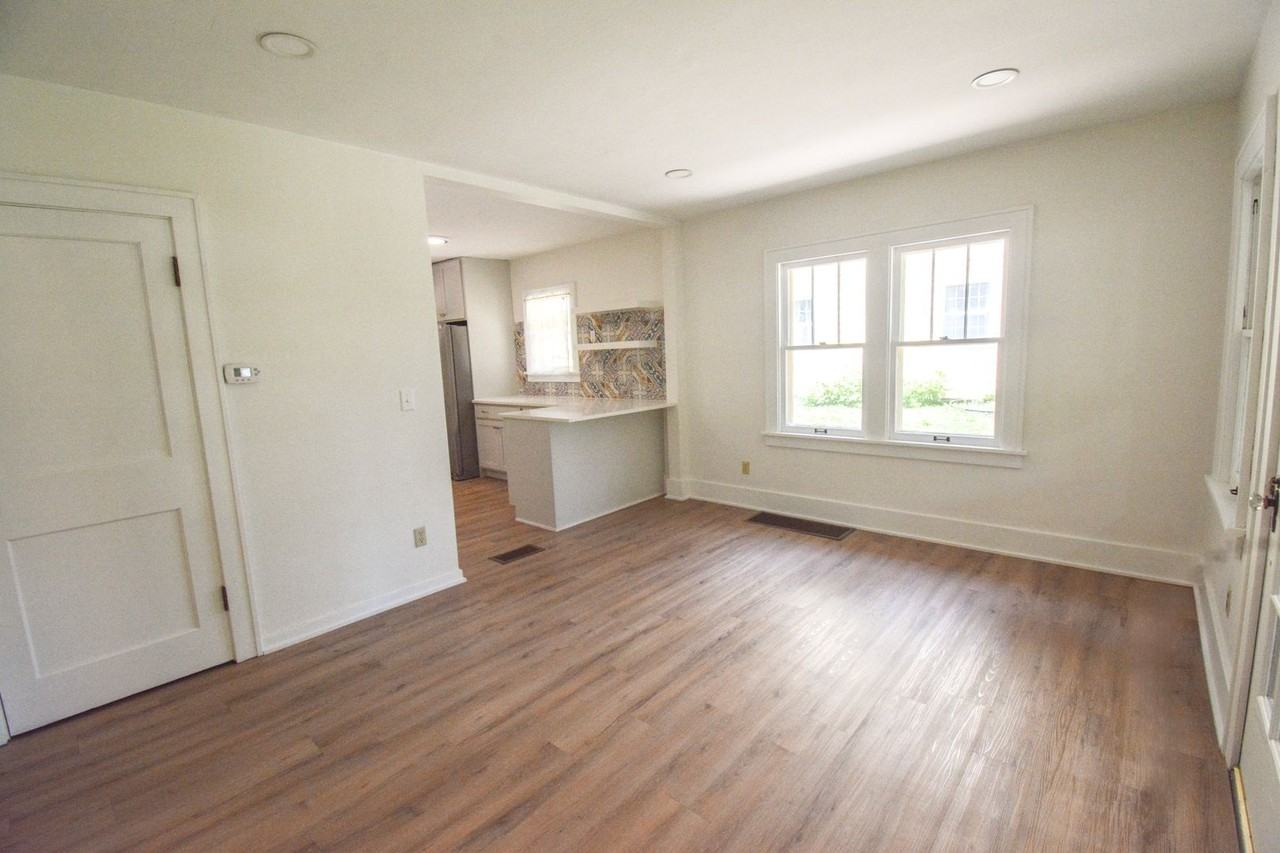 729 7th Ave Sw - Photo 3 of 14