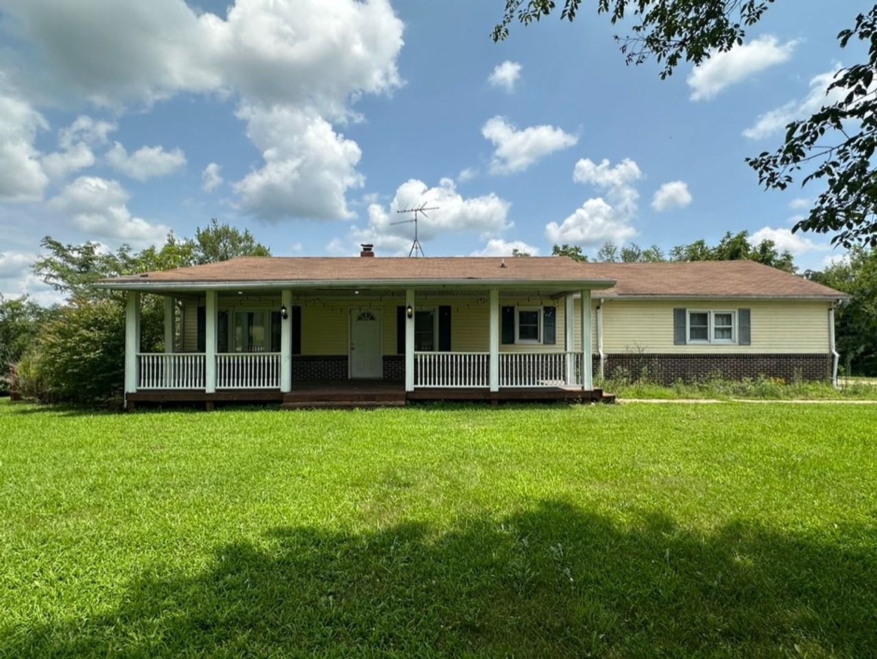 20544 Potomac Dr - Photo 2 of 11