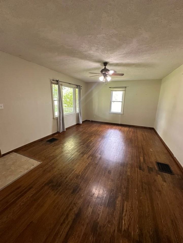 20544 Potomac Dr - Photo 3 of 11