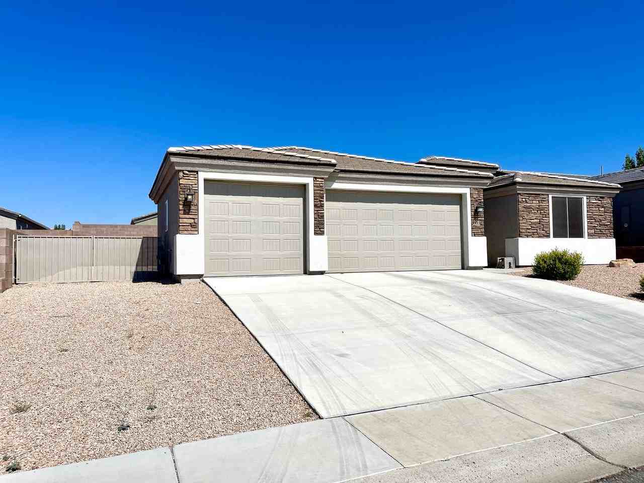 2266 Ginger St - Photo 3 of 41