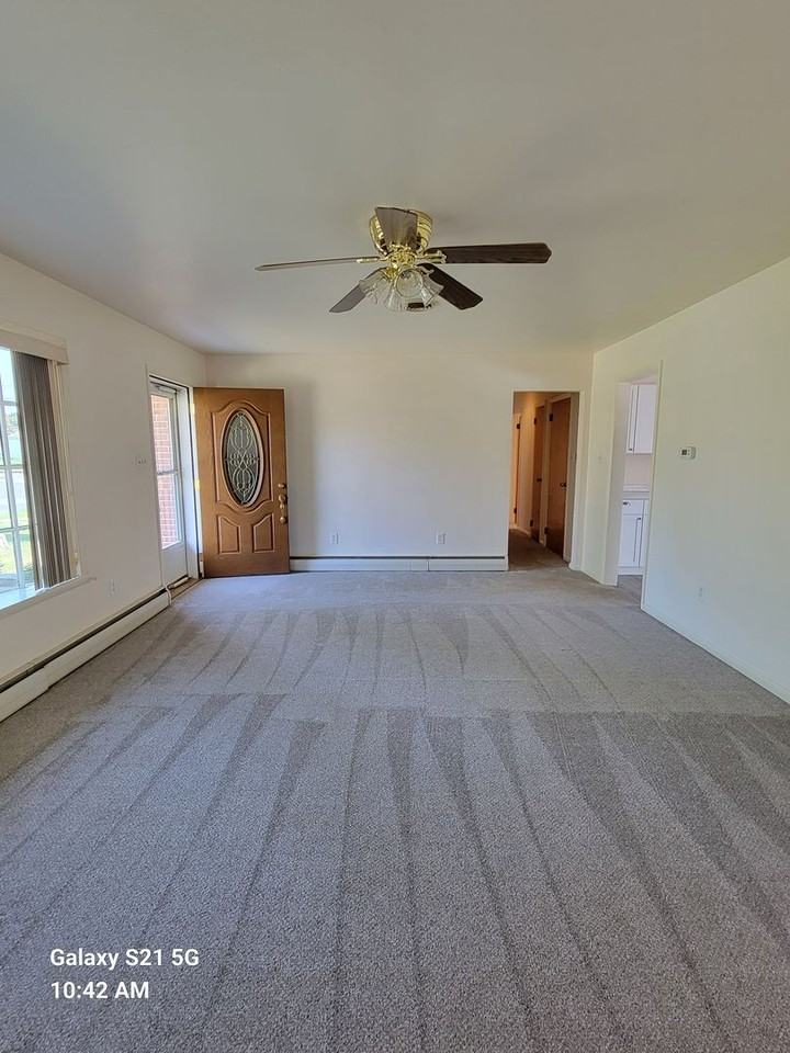 705 Fairview Ave - Photo 3 of 41