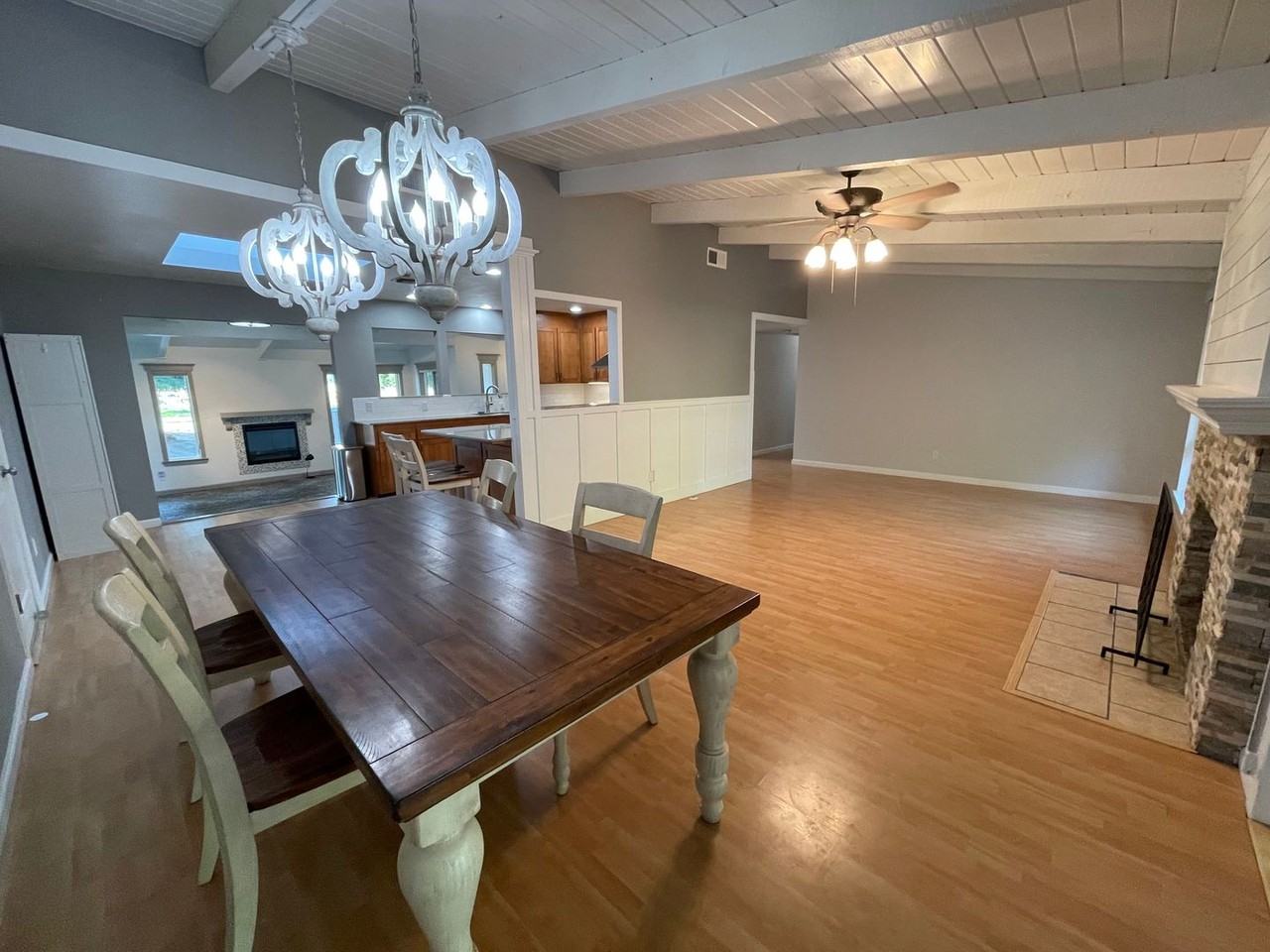 449 Wilderness Dr - Photo 3 of 32