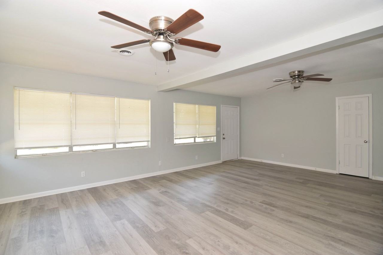 3613 Alene Cir - Photo 2 of 31