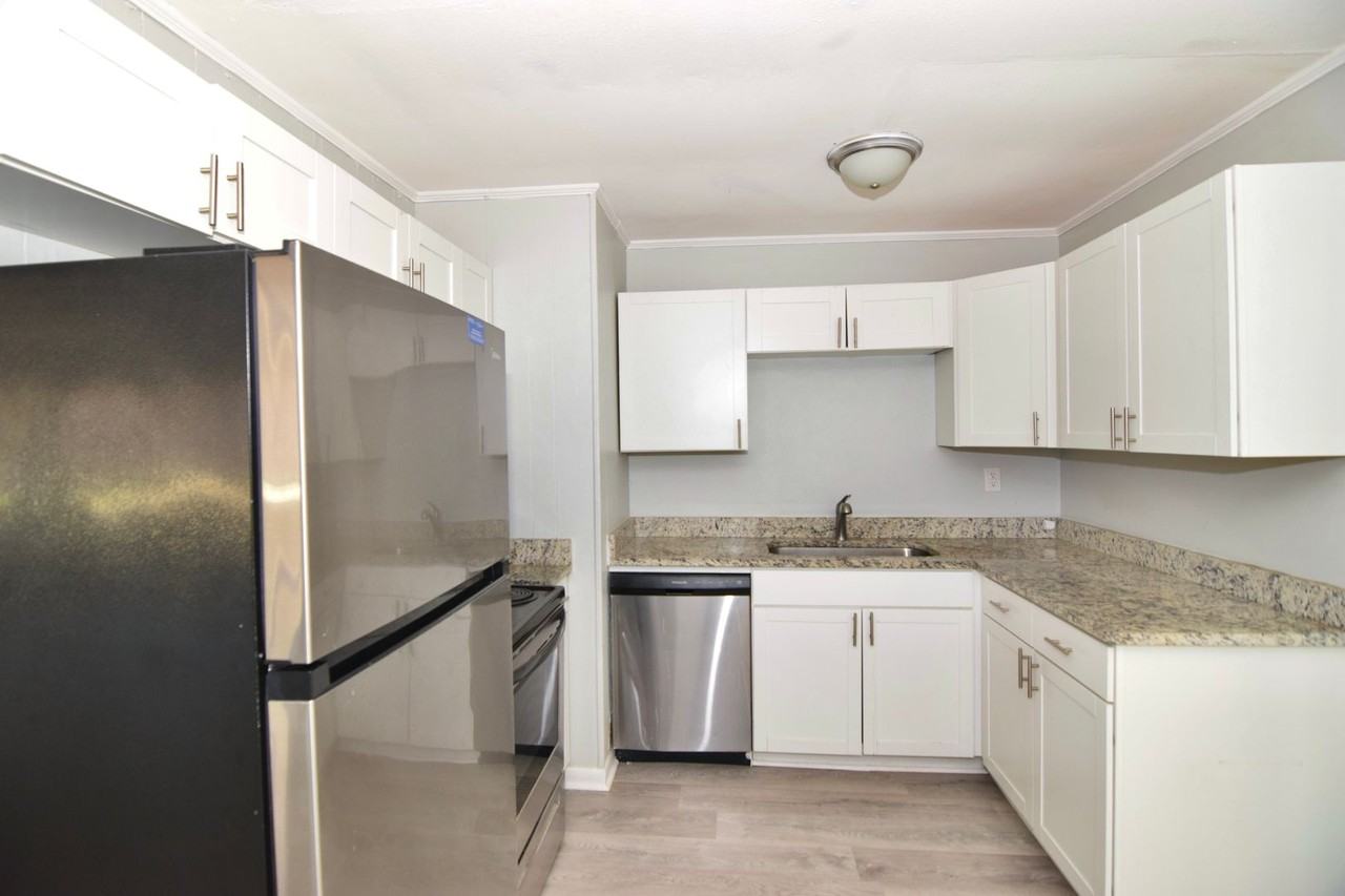 3613 Alene Cir - Photo 7 of 31