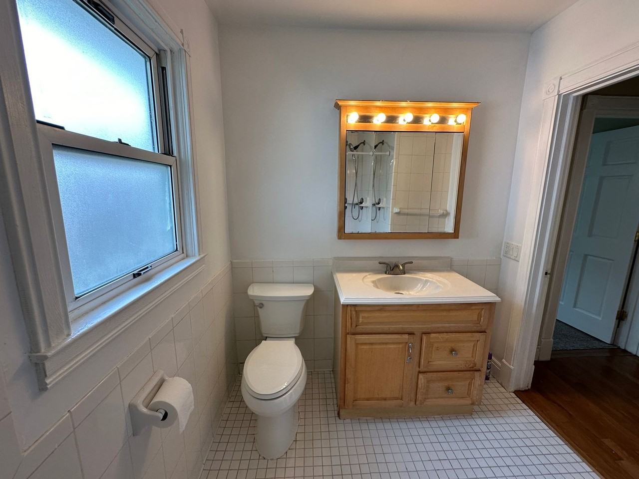 145 Roth St Se - Photo 6 of 15