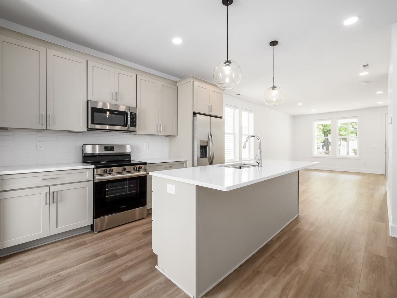 Metro Management - Photo 3 of 25