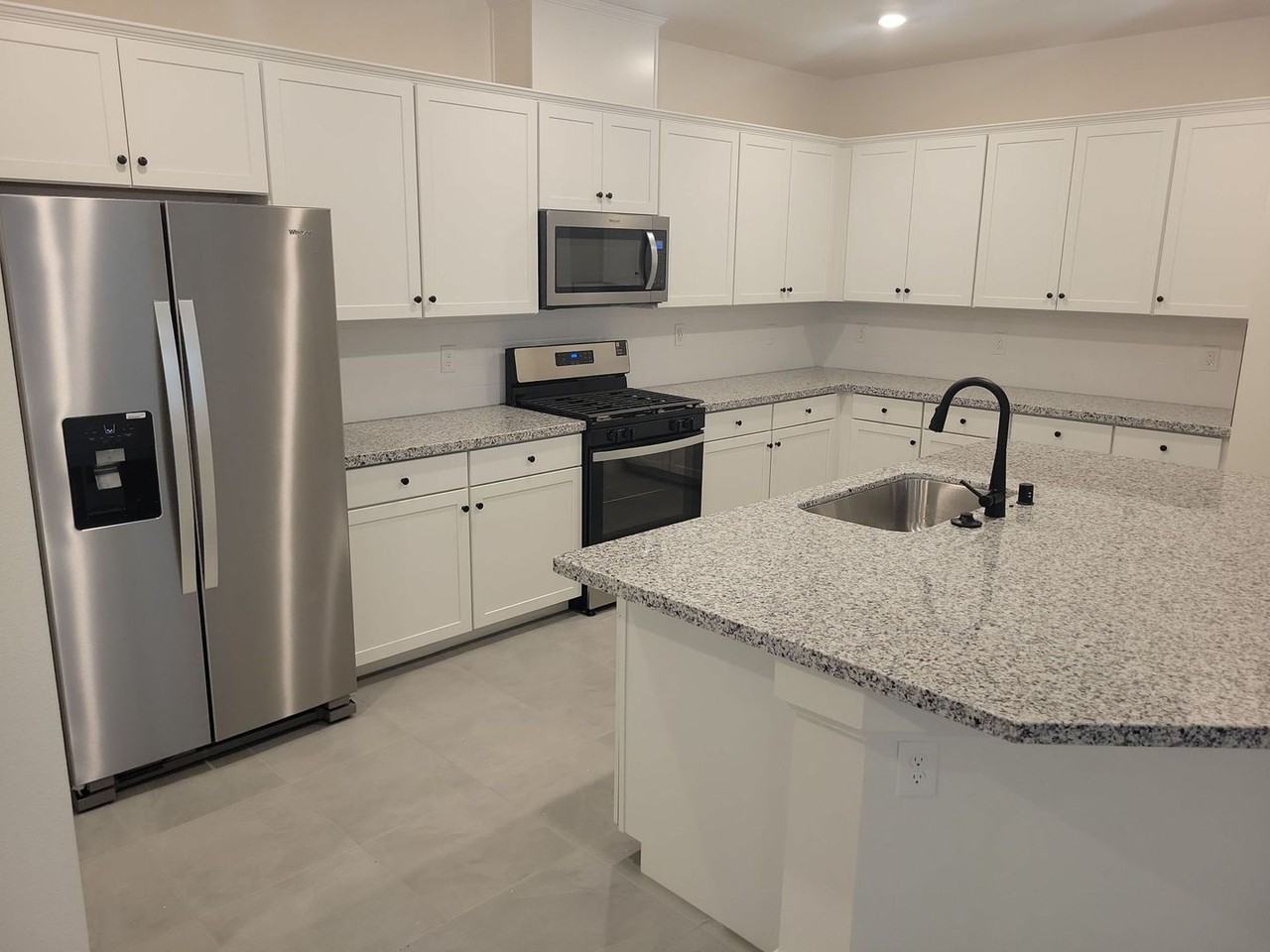 3723 Trancoso Ave - Photo 2 of 14