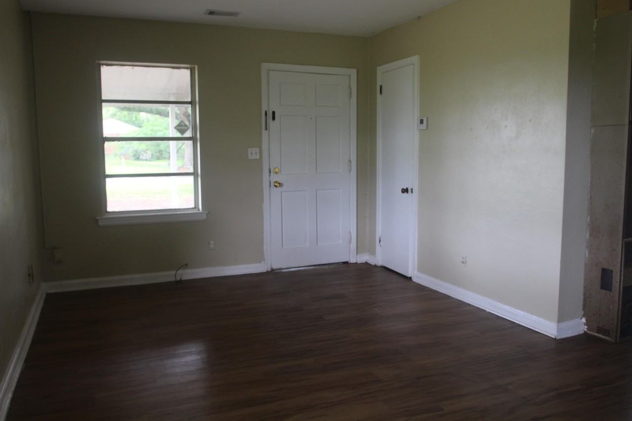 Barfield Avenue 206 - Photo 3 of 9