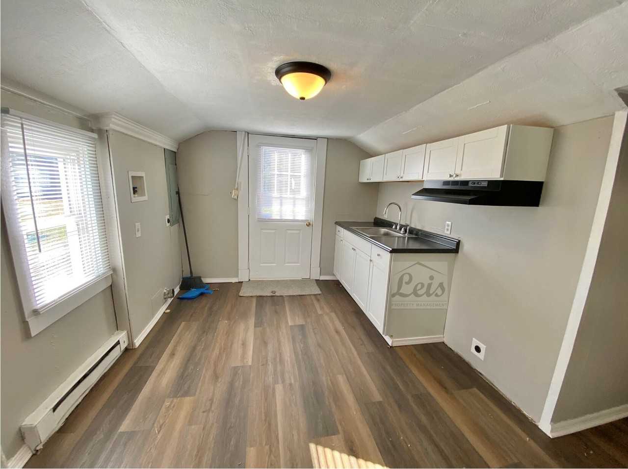 1007 Aukerman Street - Photo 2 of 11