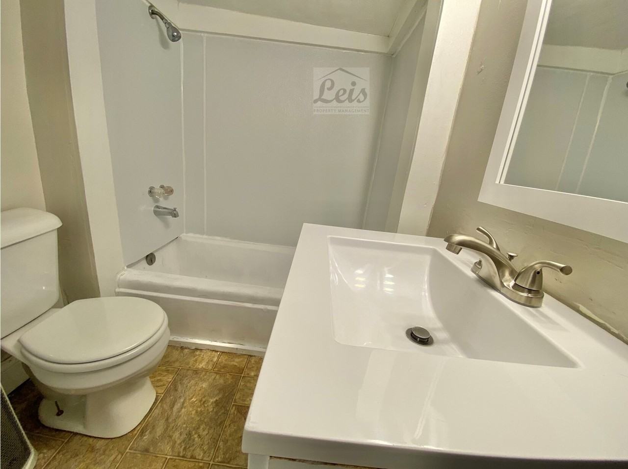 1007 Aukerman Street - Photo 3 of 11