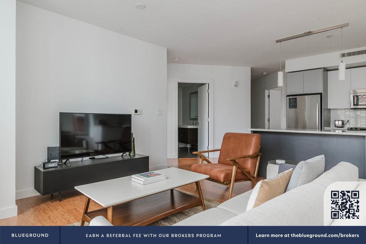 120 Kingston Street - Photo 5 of 37