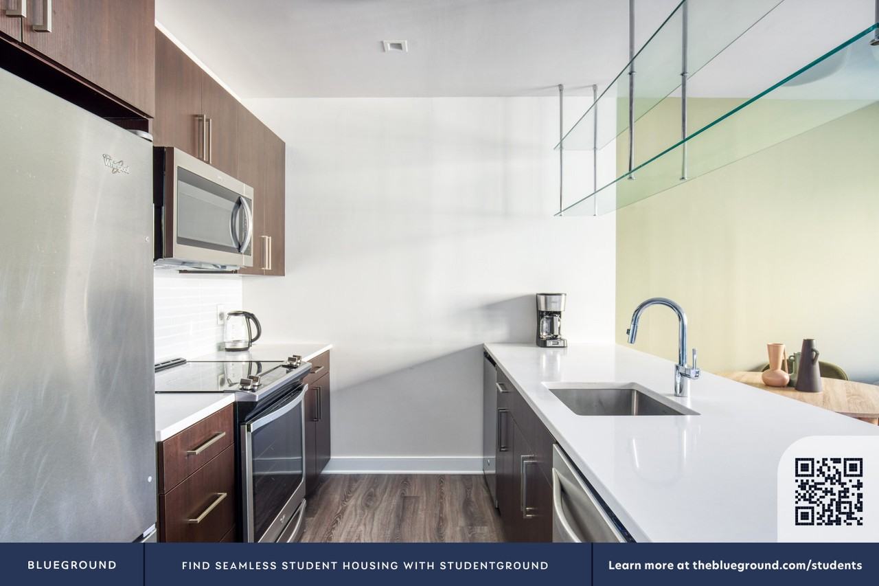 3110 10th Street North - Photo 6 of 37