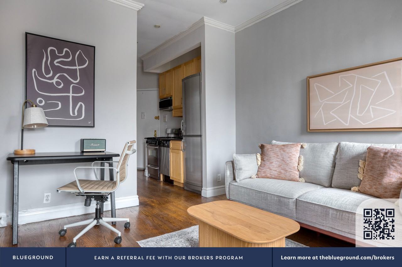 51 Leroy Street - Photo 5 of 19