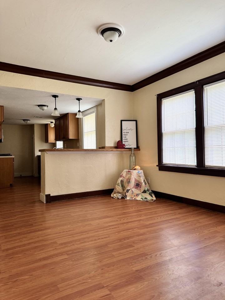 916 Overland Ct - Photo 6 of 18