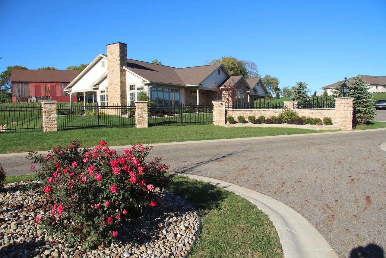 Wales Crossing - Photo 6 of 12