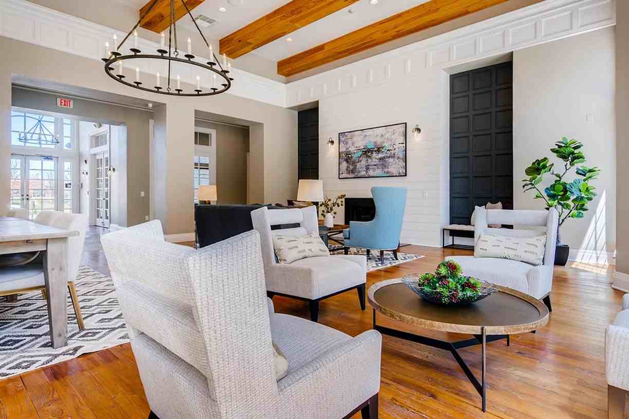 Retreat at City Center - Photo 4 of 36